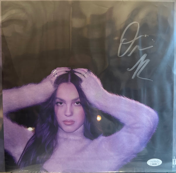 Signed Autographed JSA COA - Olivia Rodrigo - Guts - Mint- LP Record 2023 Geffen Black 180 gram Vinyl - Pop / Power Pop - Shuga Records