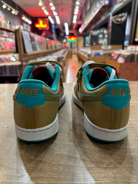 RARE MINT 2006/2007 Nike Vandal Low Women Shoes Gold / Red / Green 312492-771 Leather Sneakers SIZE 11 - Shuga Records