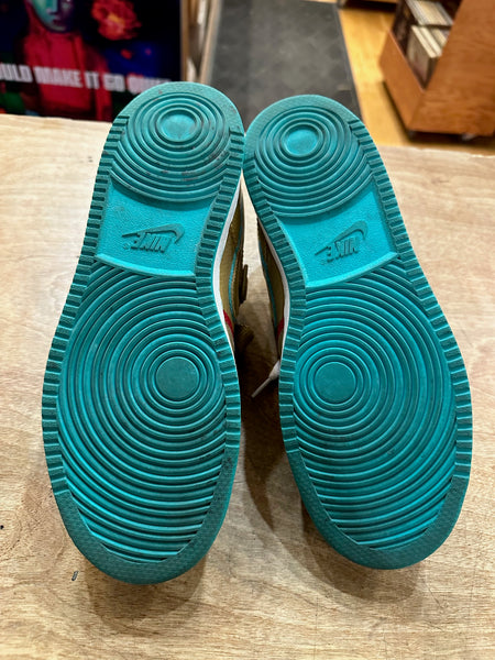 RARE MINT 2006/2007 Nike Vandal Low Women Shoes Gold / Red / Green 312492-771 Leather Sneakers SIZE 11 - Shuga Records