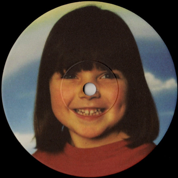 Sleigh Bells – Treats - Mint- LP Record 2011 Mom + Pop USA 180 gram Vinyl & Booklet - Indie Rock / Noise / Electro