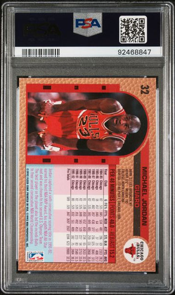 1992 FLEER #32 MICHAEL JORDAN - Chicago Bulls HOF PSA 8 NM-MT