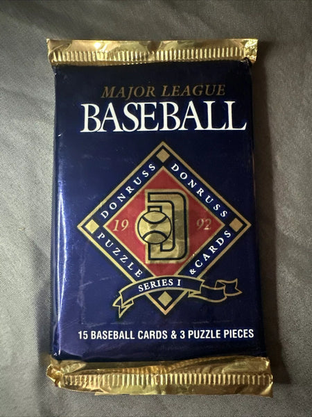 (1) One Pack - New Sealed 1992 DONRUSS Series 1 MLB Baseball Trading Card Pack - 15 Cards & 3 Puzzle Pieces - Shuga Records