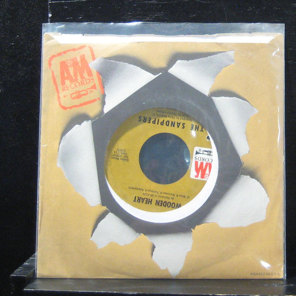 The Sandpipers - Quandro M'Innamoro / Wooden Heart 7" Mint- 939 Vinyl 45 - Shuga Records