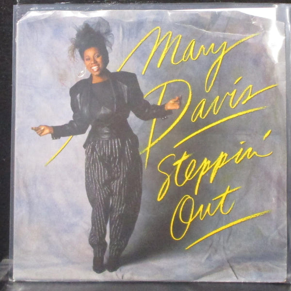 Mary Davis - Steppin' Out 7" Mint- Promo Vinyl 45 Tabu ZS4 07612 USA - Shuga Records
