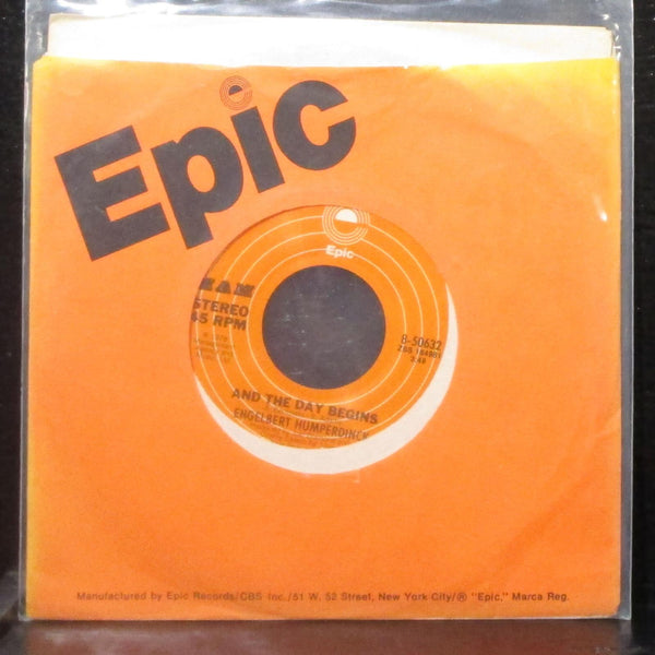 Engelbert Humperdinck - This Moment In Time 7" Mint- Vinyl 45 Epic 8-50632 - Shuga Records