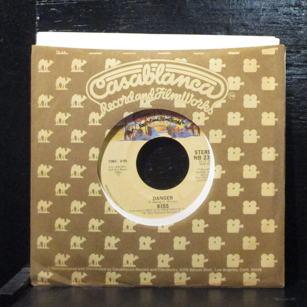 Kiss  I Love It Loud Mint- 7" Vinyl 45 Casablanca NB 2365 Hard Rock 1982 - Shuga Records