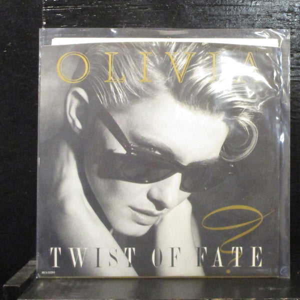 Olivia  Twist Of Fate Mint- 7" Vinyl 45 MCA-52284 Synth pop 1983 - Shuga Records