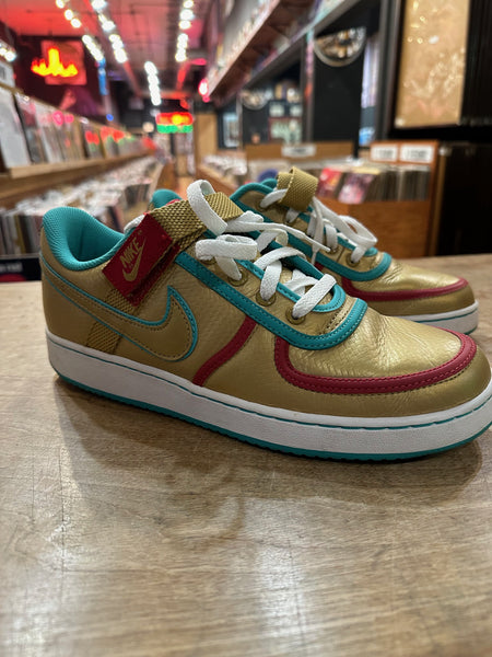 RARE MINT 2006/2007 Nike Vandal Low Women Shoes Gold / Red / Green 312492-771 Leather Sneakers SIZE 11 - Shuga Records