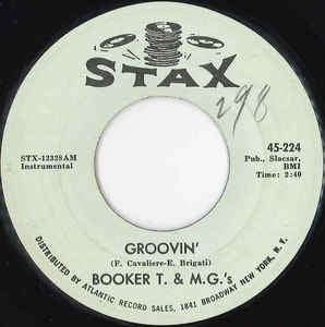 Booker T. & M.G.'s - Groovin' / Slim Jenkin's Place - VG 7" 45 Single 1967 USA - Funk / Soul - Shuga Records